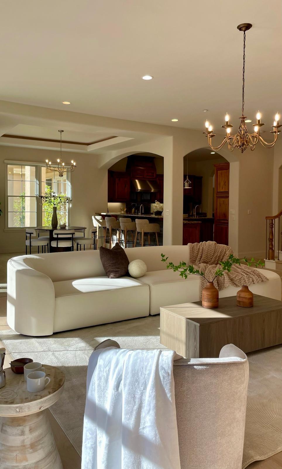 Aura Home Staging results